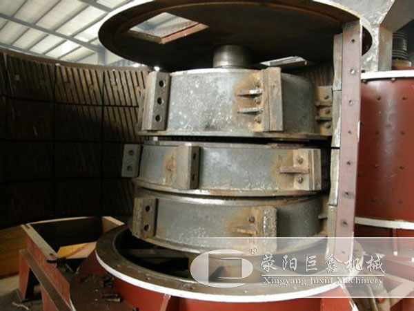 復合式破碎機內部結構圖